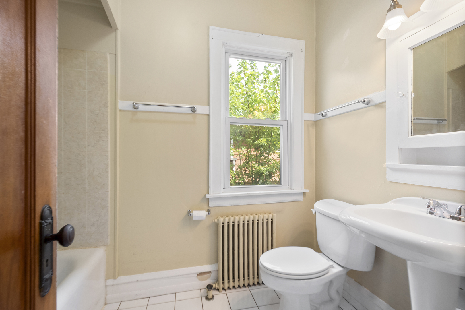 17 N Chester Avenue Property Photo 11