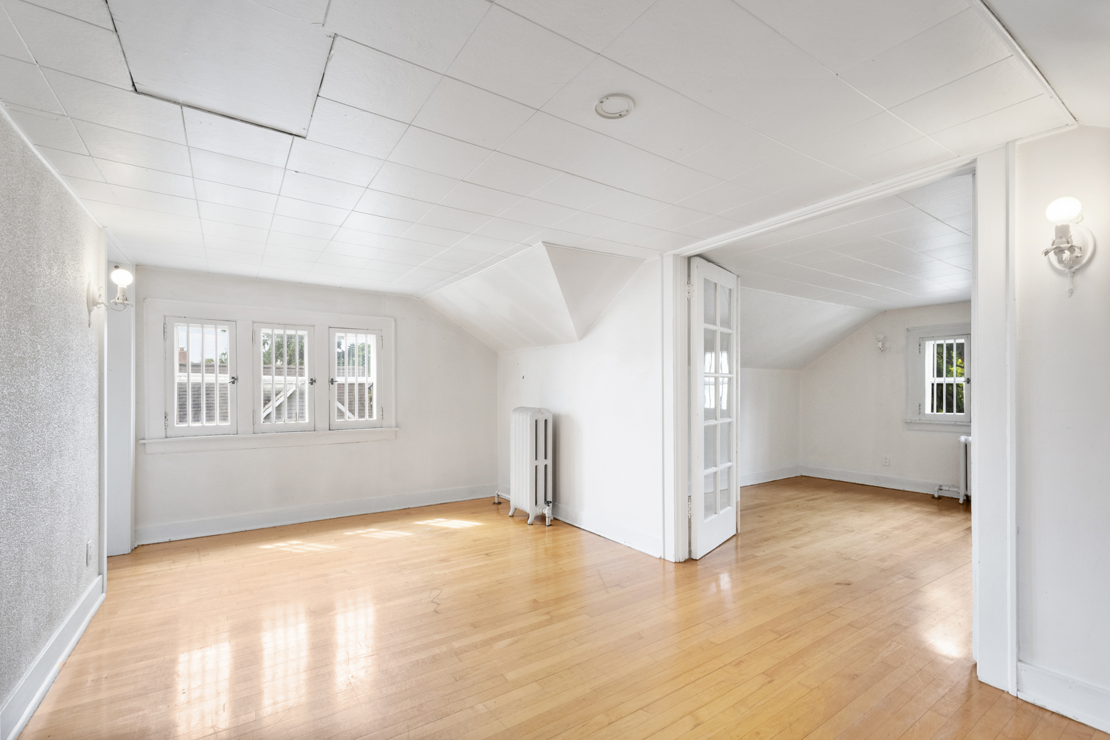 17 N Chester Avenue Property Photo 12
