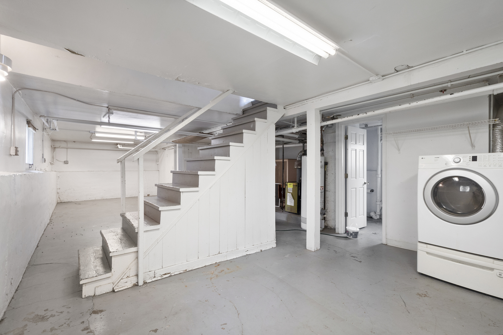 17 N Chester Avenue Property Photo 18