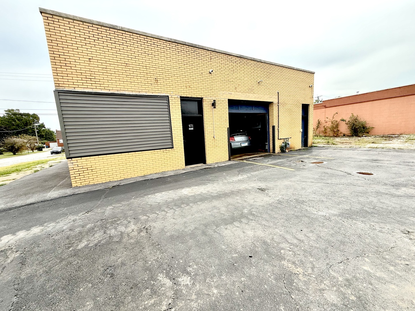 971 Burnham Avenue Property Photo 1