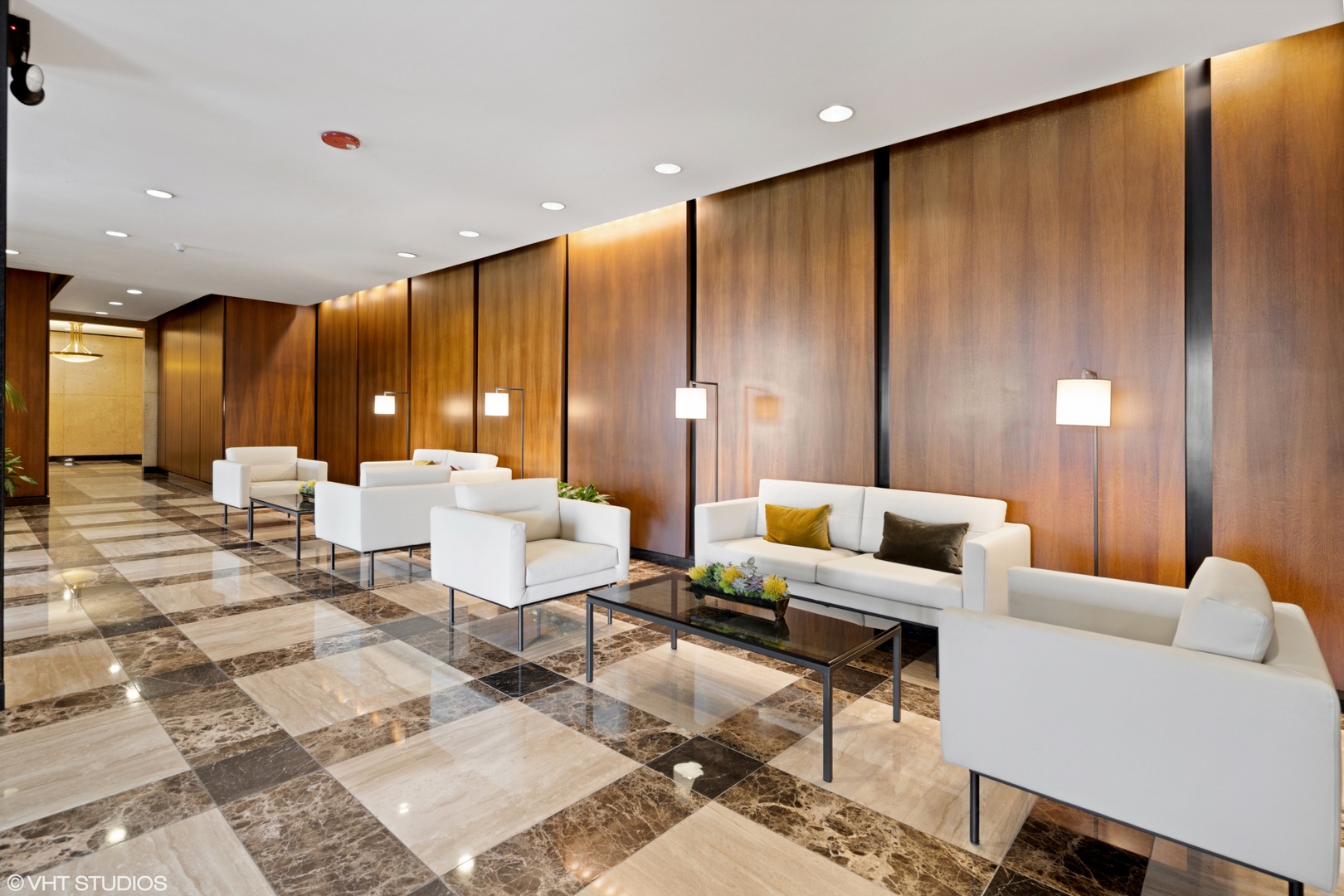 1212 N Lake Shore Drive 16as Property Photo 3