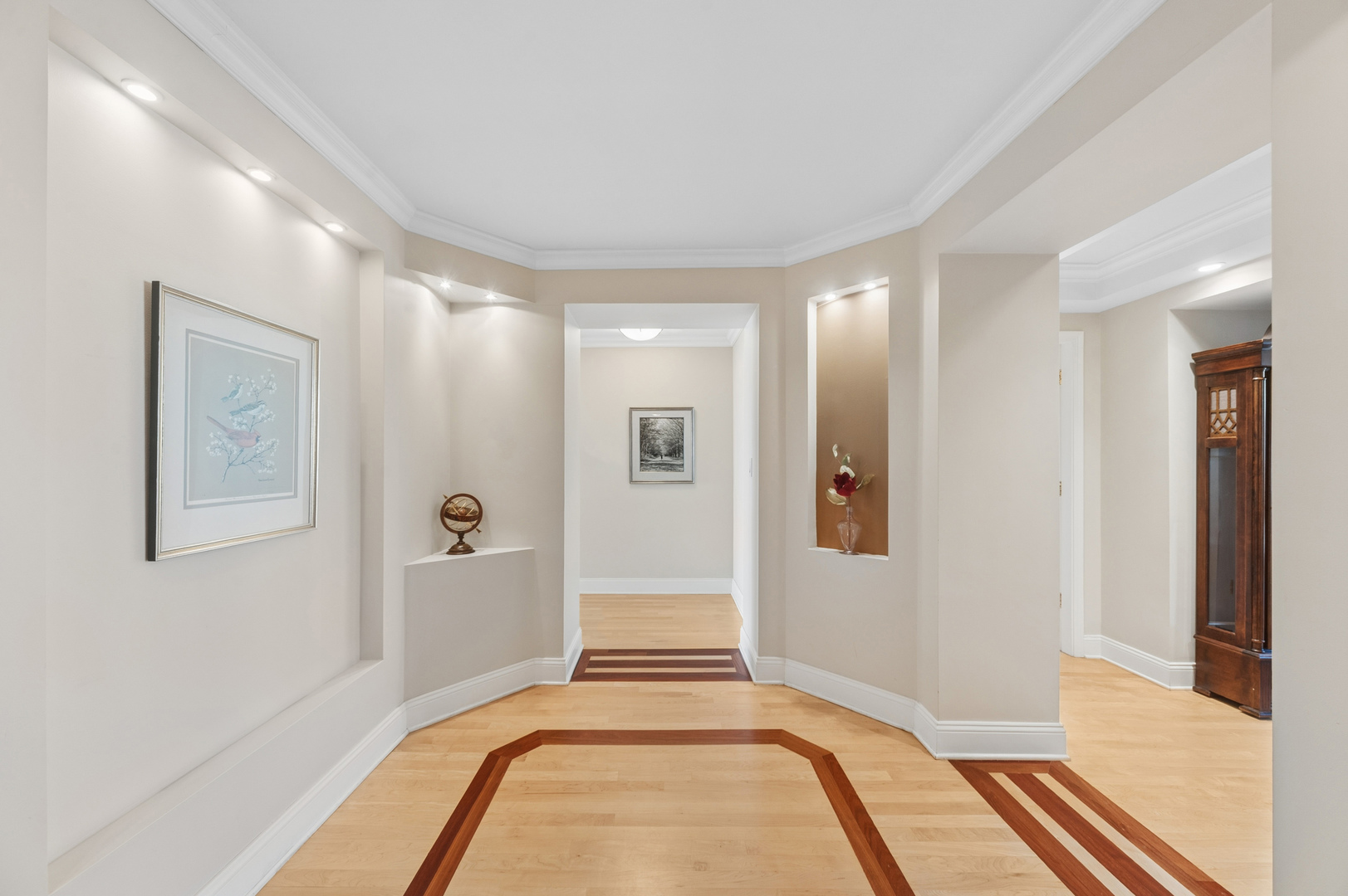 1212 N Lake Shore Drive 16as Property Photo 6