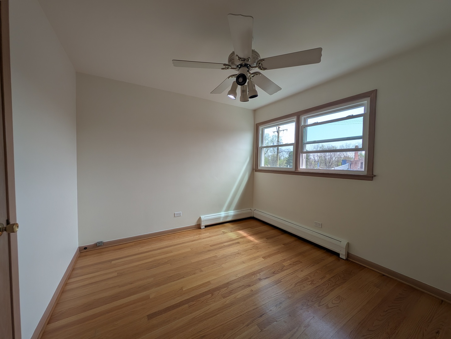 6537 N Natoma Avenue 2 Property Photo 6