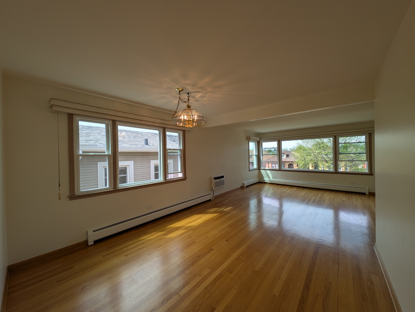 6537 N Natoma Avenue 2 Property Photo 7