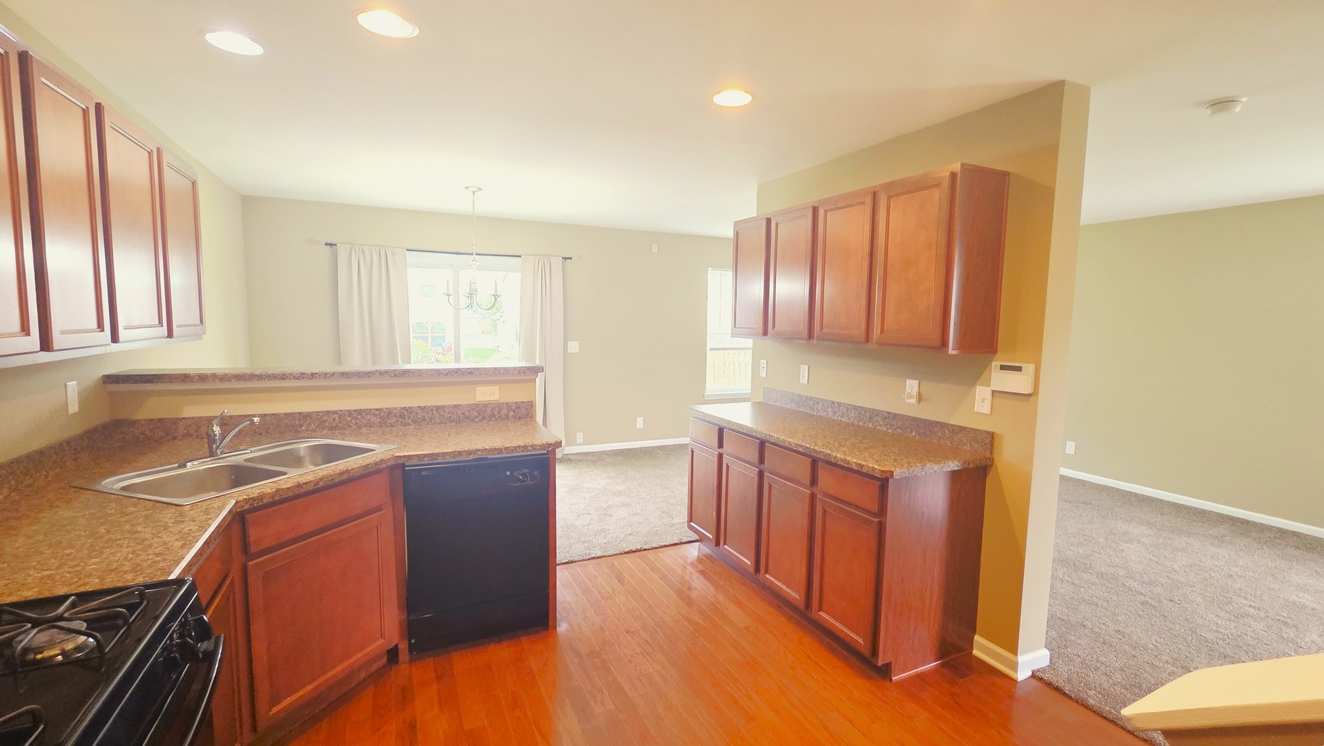 2622 Hearthstone Drive Property Photo 5