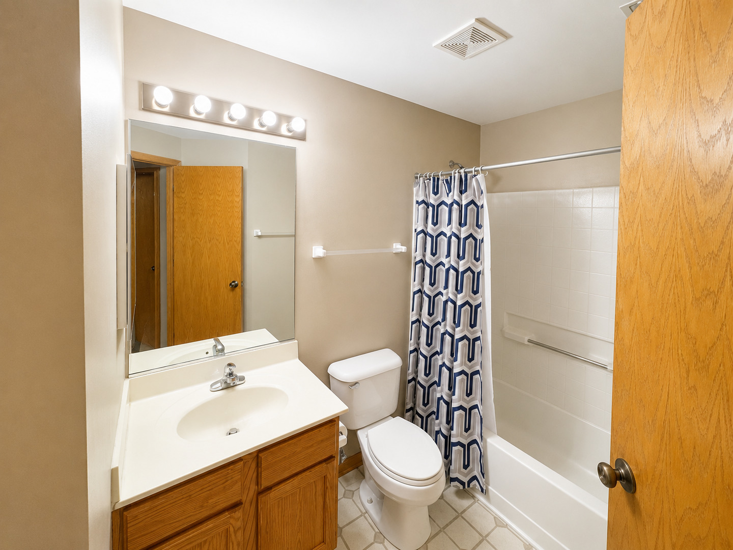 647 Jonathan Drive Property Photo 6
