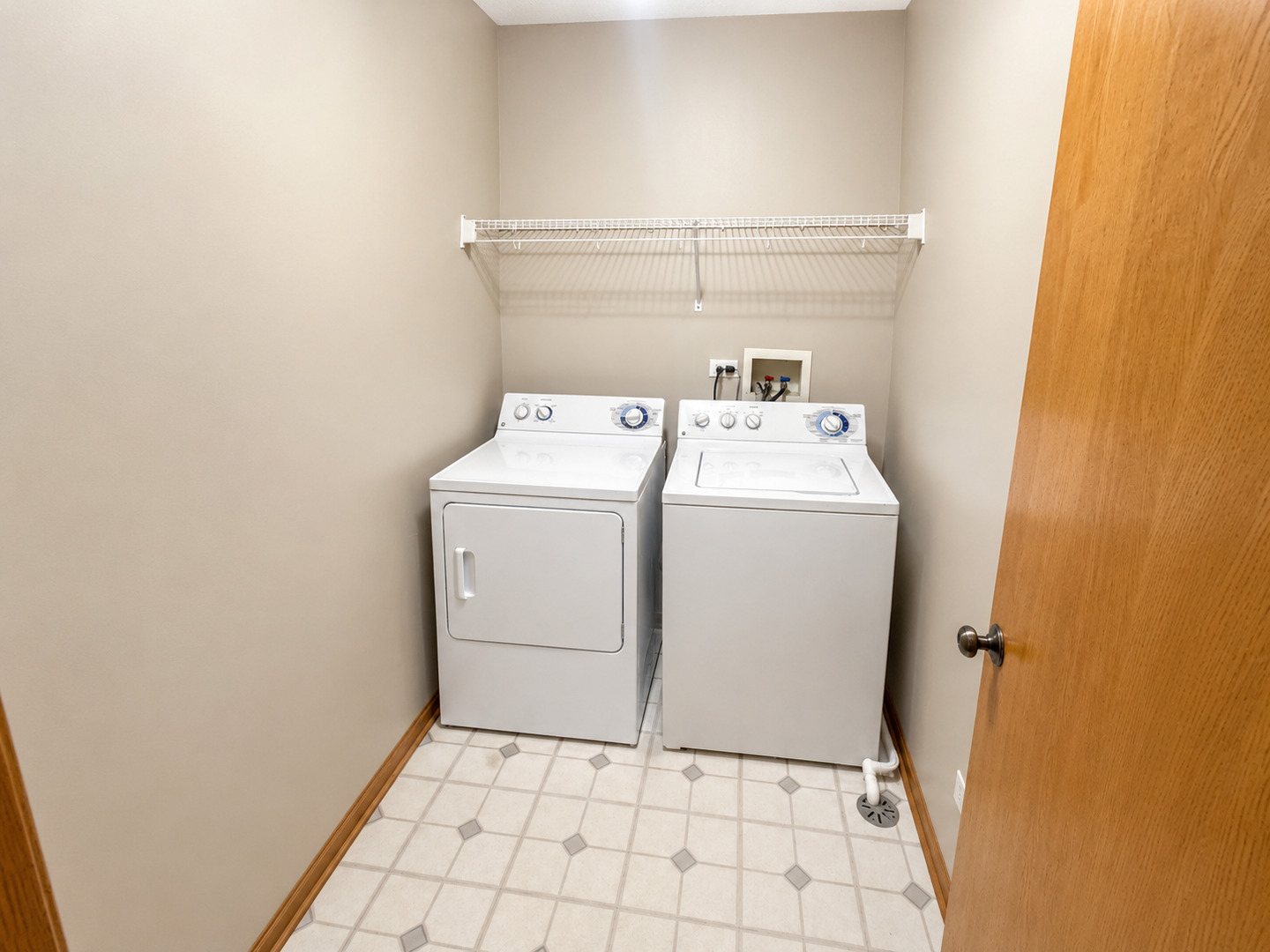 647 Jonathan Drive Property Photo 8