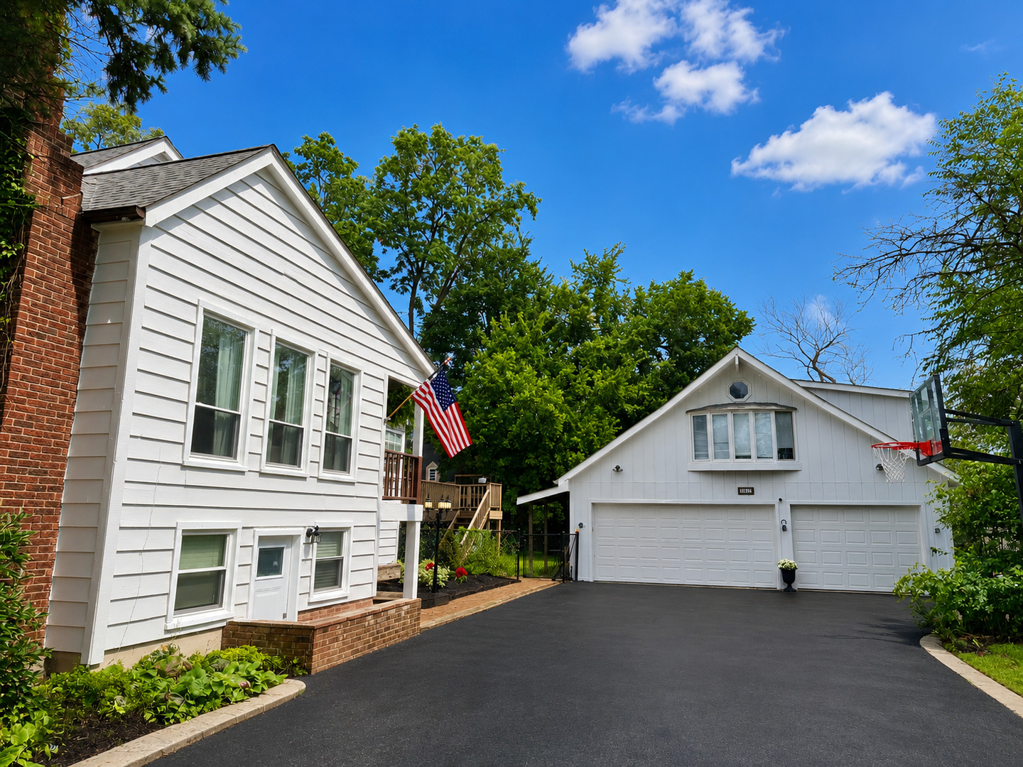 3062 Ridgeland Avenue Property Photo 2