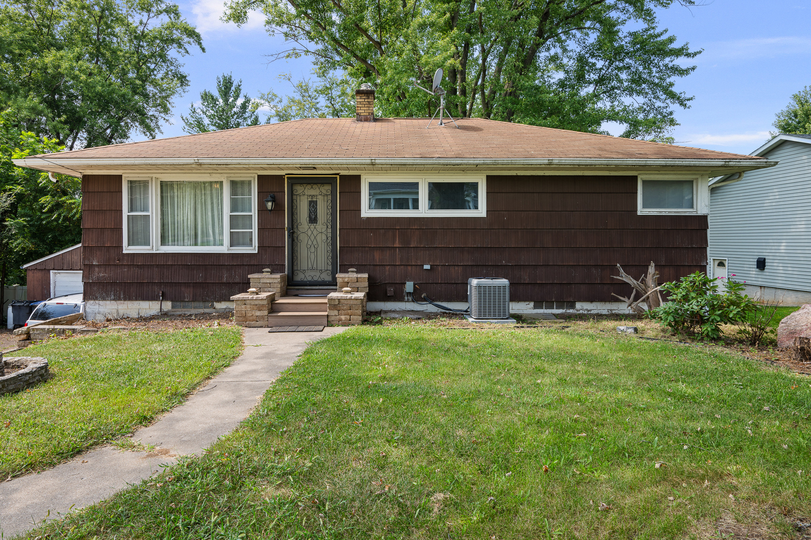 8824 27th Street Property Photo 1
