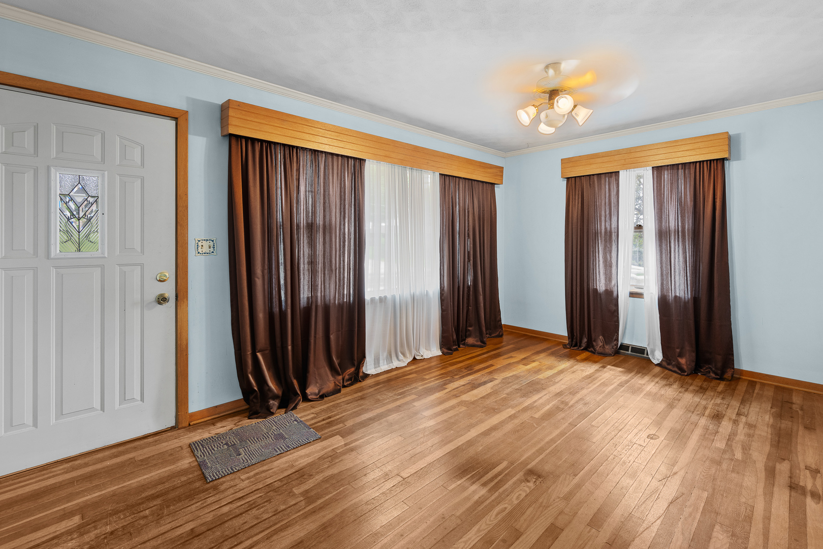 8824 27th Street Property Photo 4