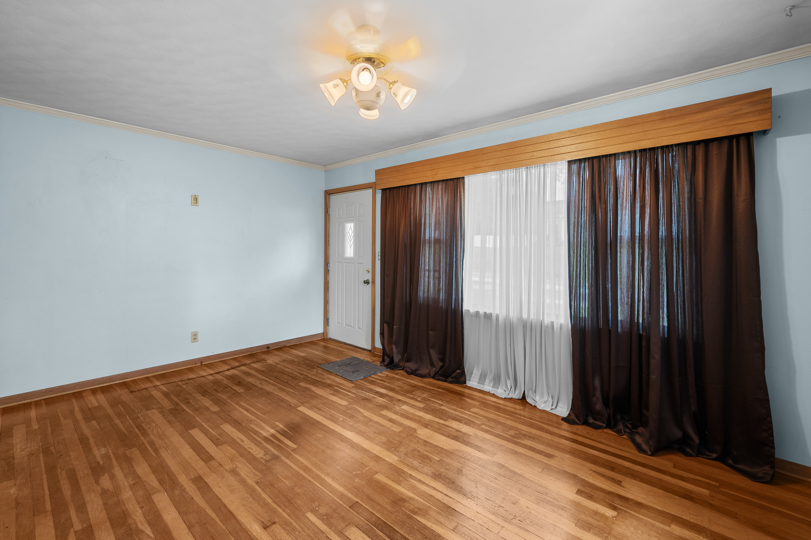 8824 27th Street Property Photo 5