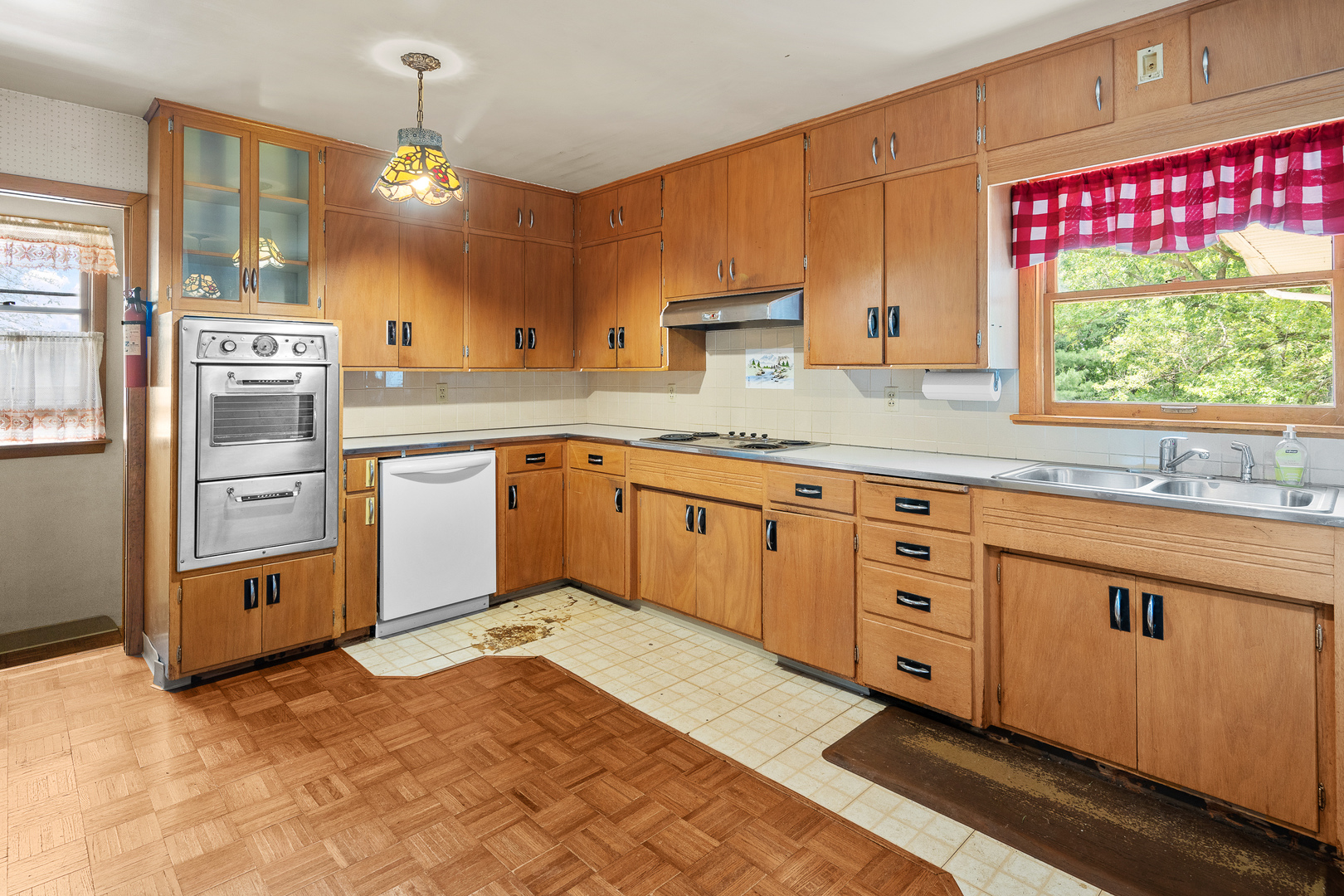 8824 27th Street Property Photo 8