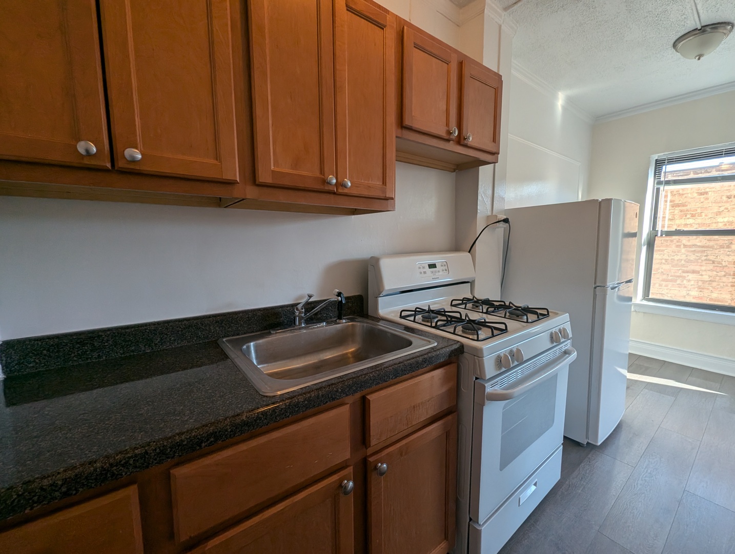 5417 N Kenmore Avenue 503 Property Photo 13
