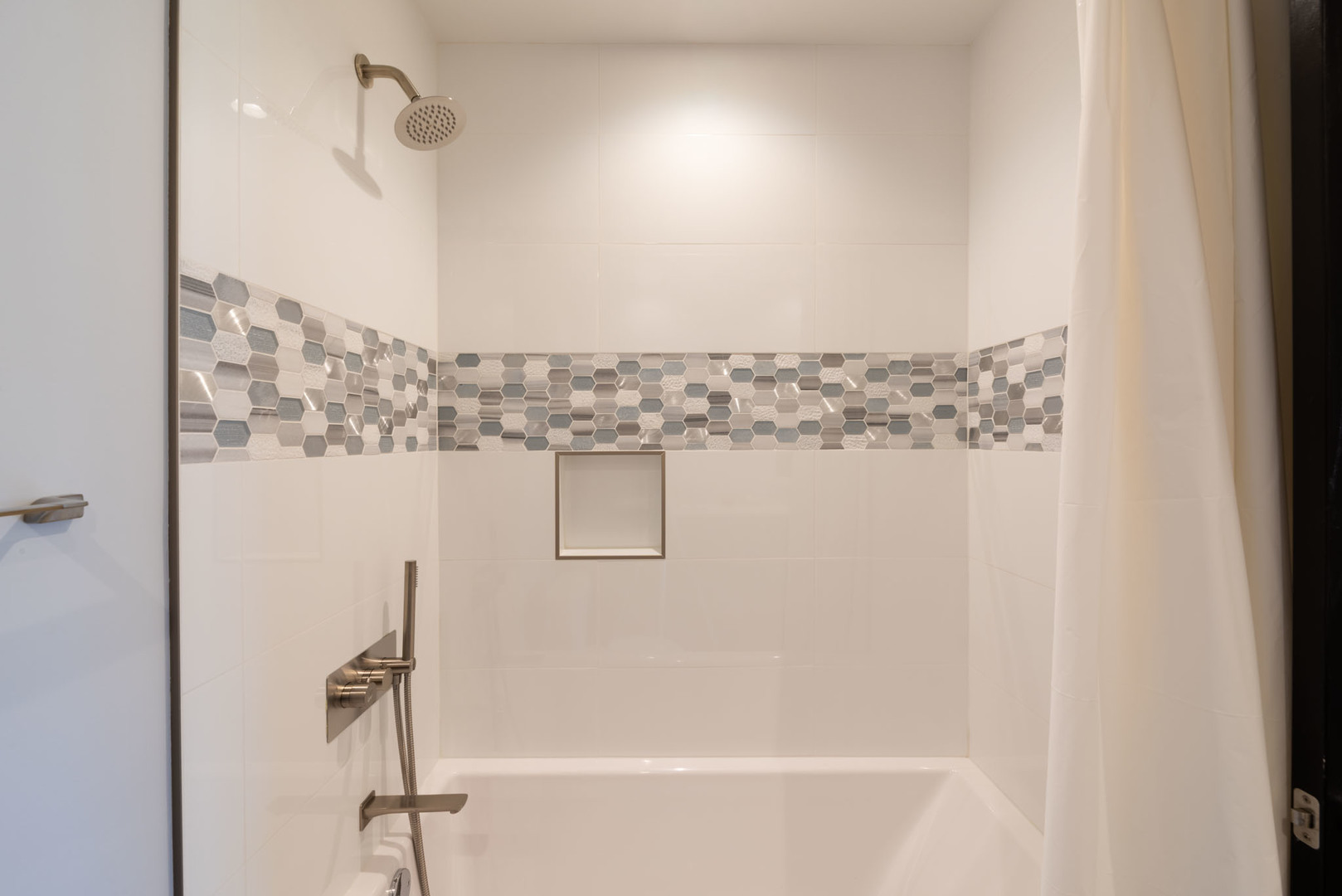 12748281 Property Photo 18