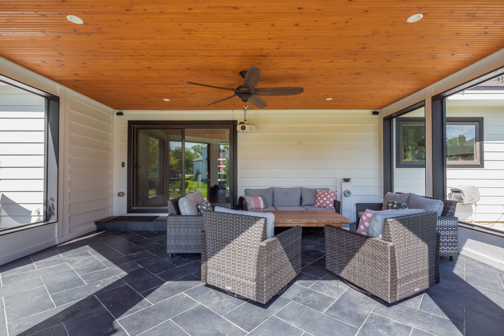 12748281 Property Photo 32