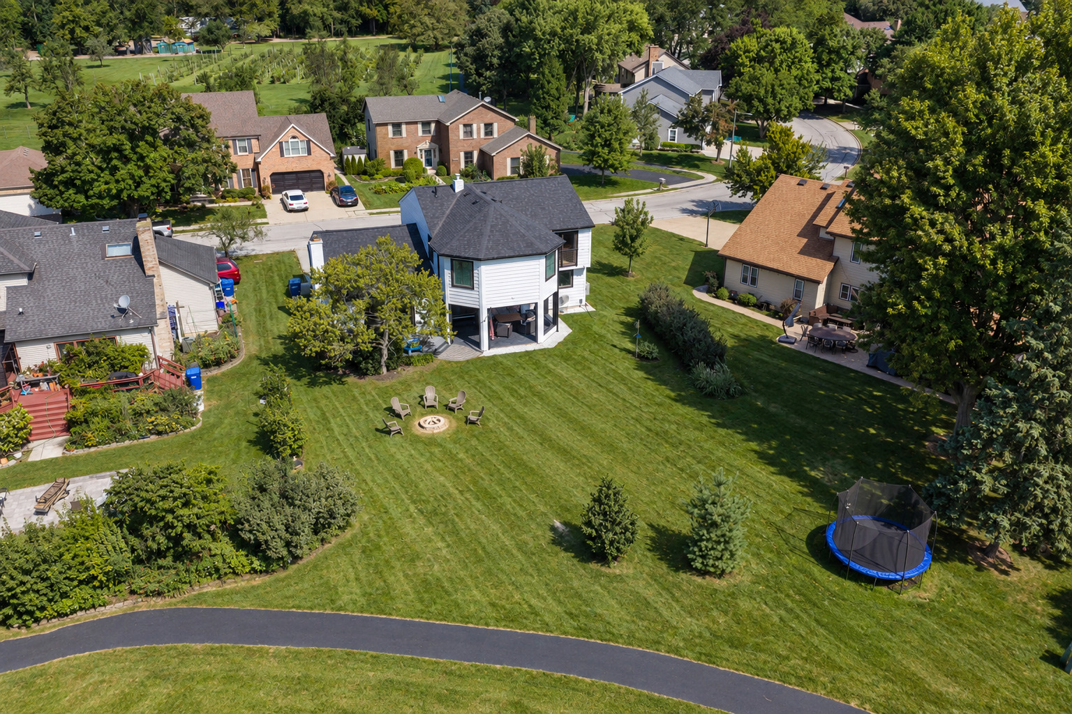 12748281 Property Photo 35