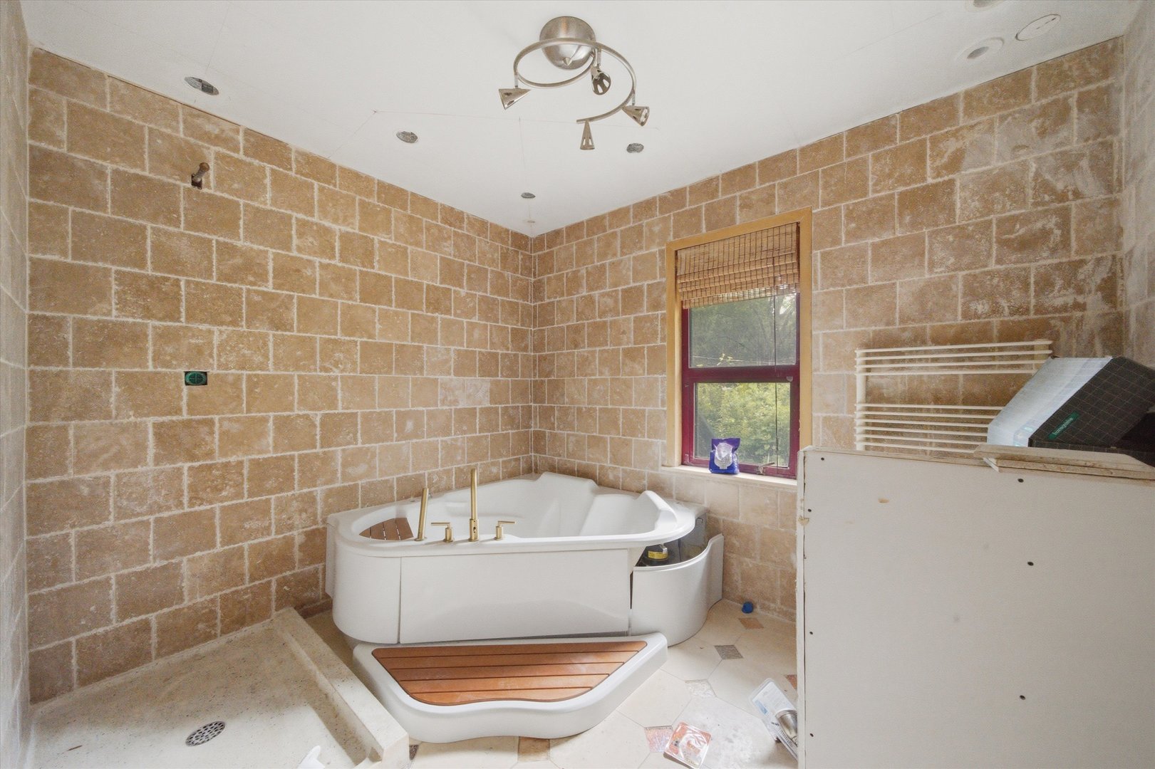 2215 Palatine Road Property Photo 8