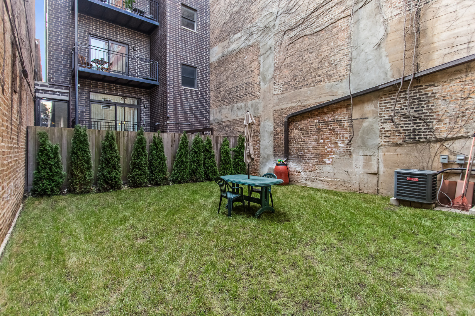 1436 N Orleans Street Property Photo 32