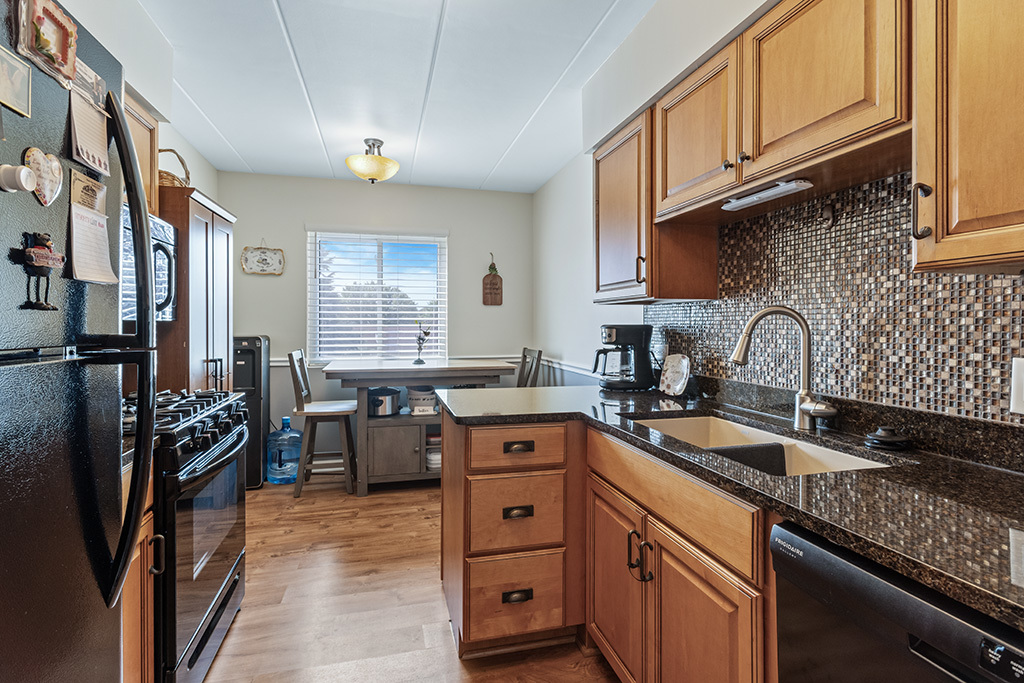 14035 Laramie Avenue 409 Property Photo 5
