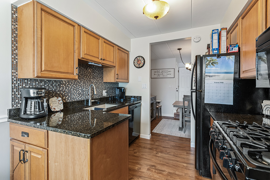 14035 Laramie Avenue 409 Property Photo 6
