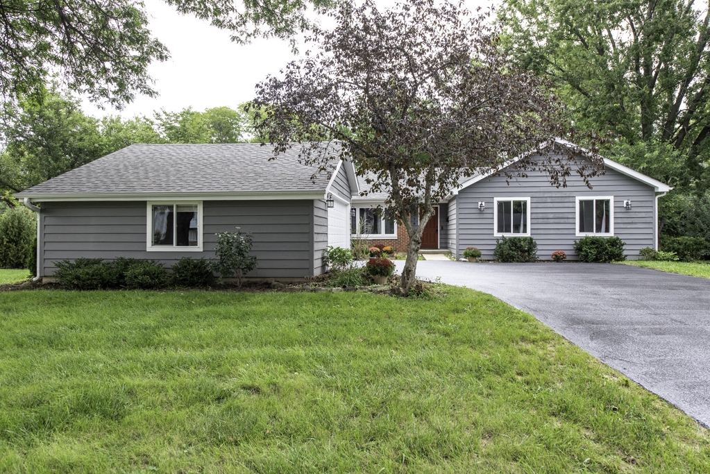 579 Phillips Circle Property Photo 2