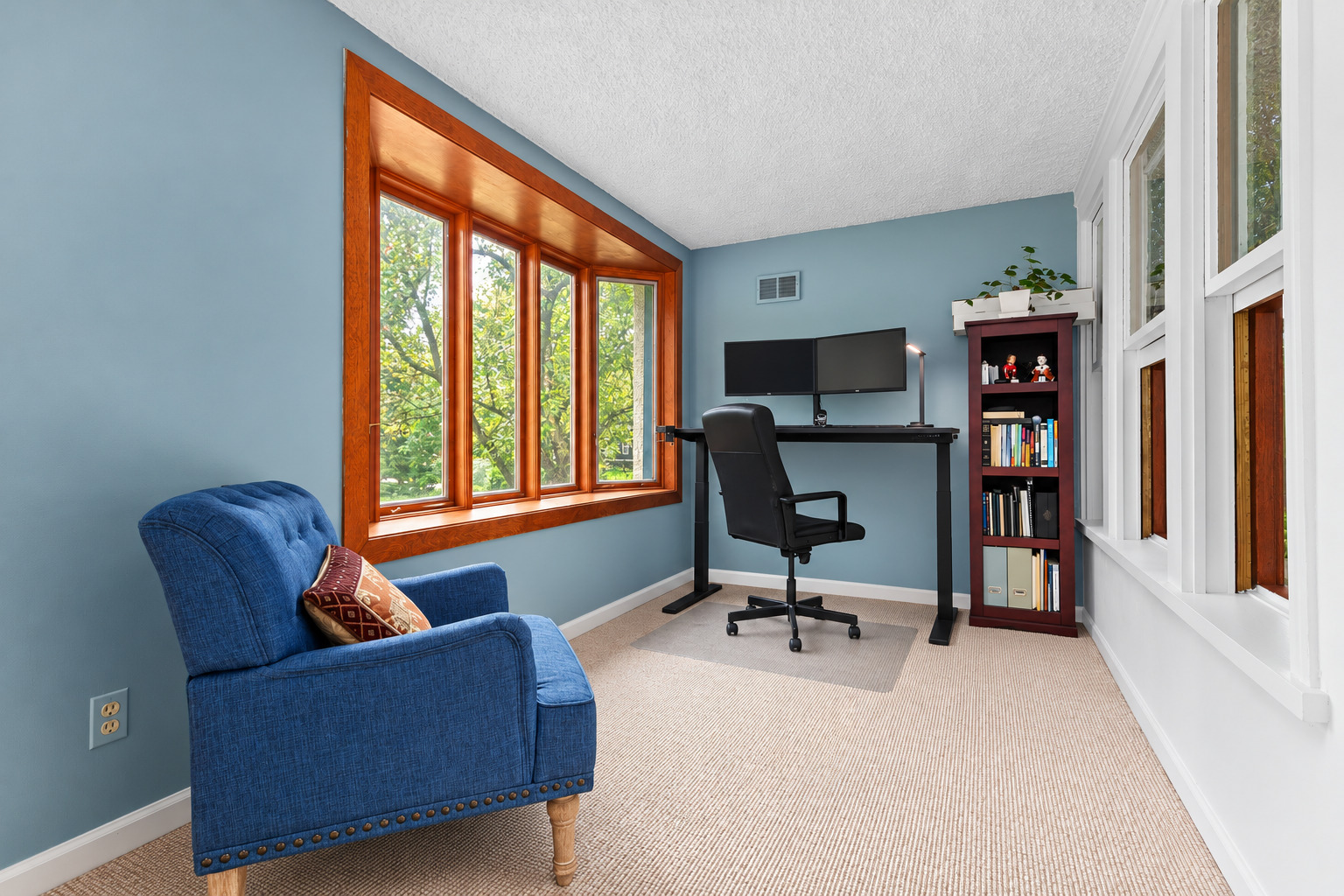 136 Washington Circle Property Photo 4