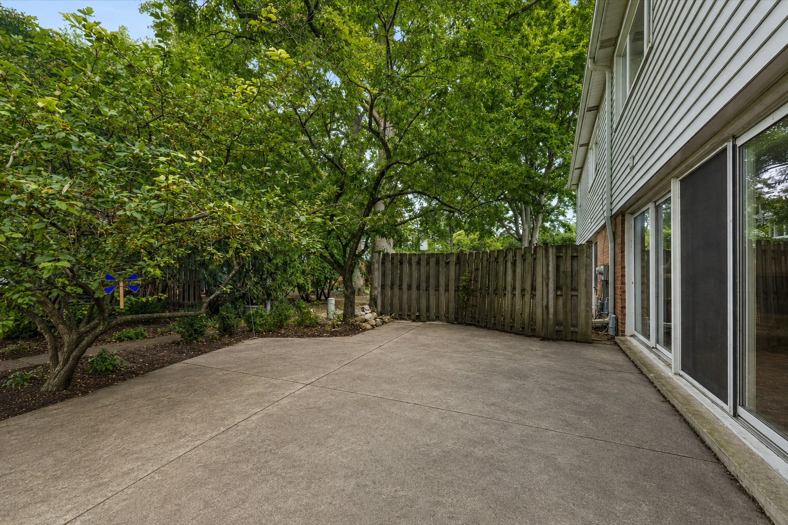 114 N Peartree Lane Property Photo 15