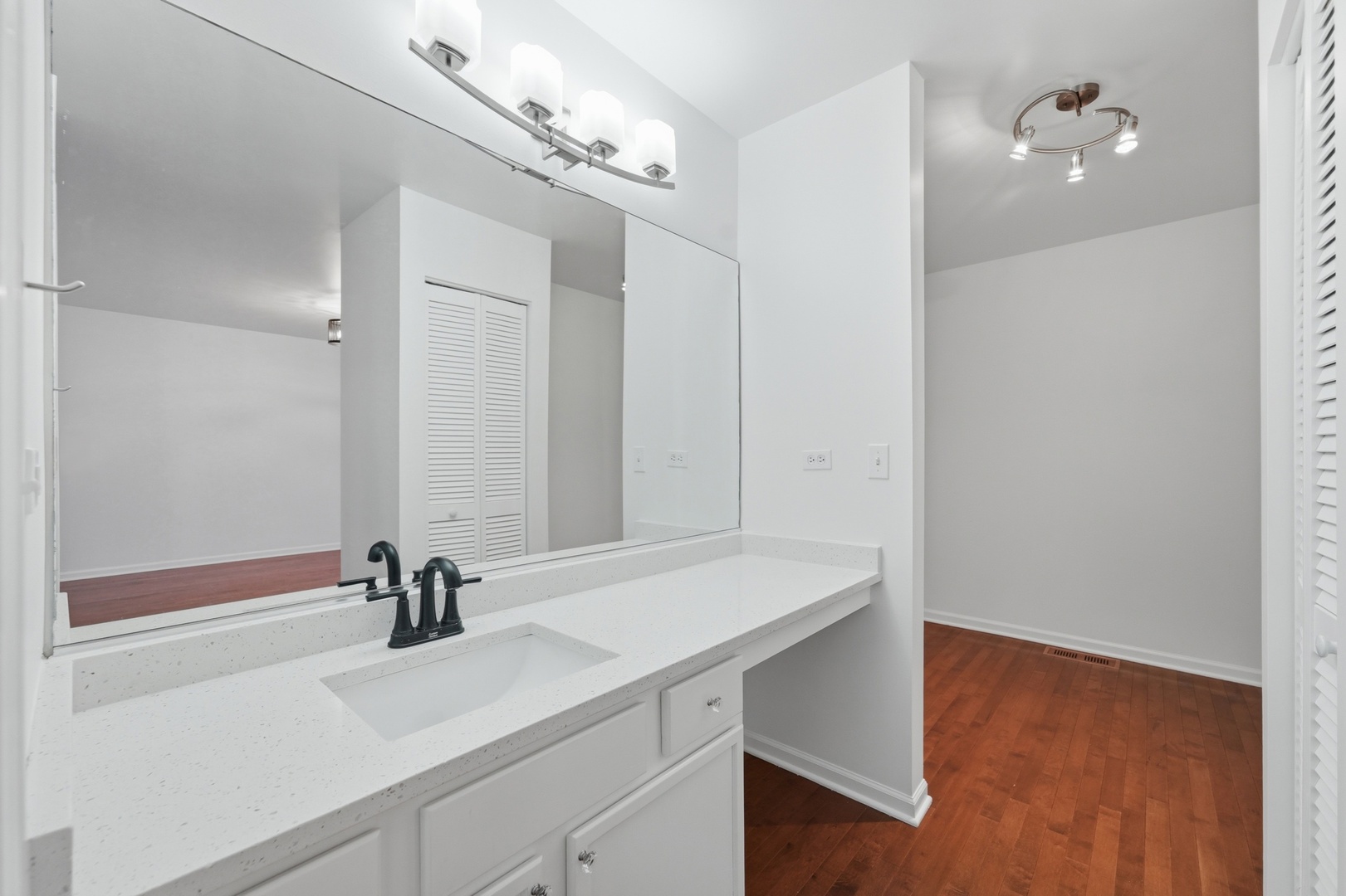640 Four Seasons Boulevard 640 Property Photo 15