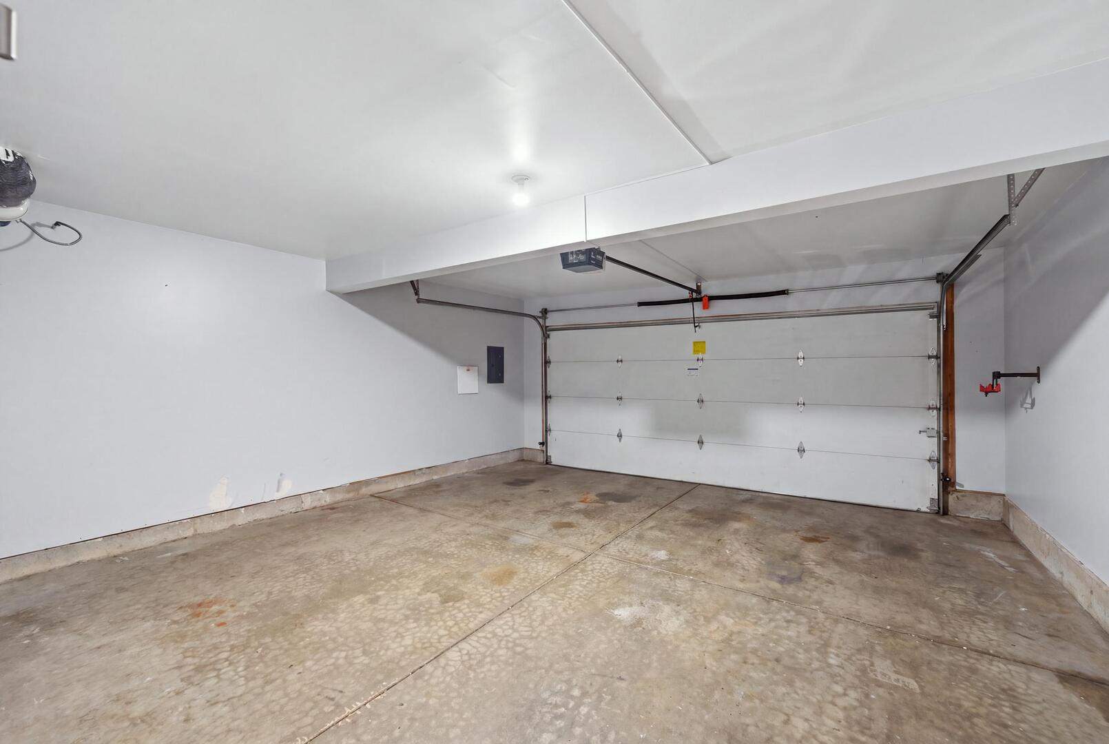 640 Four Seasons Boulevard 640 Property Photo 27