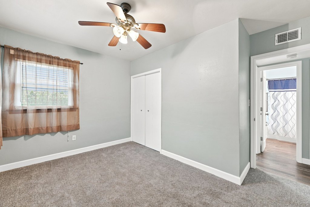 347 W 32nd Street Property Photo 13