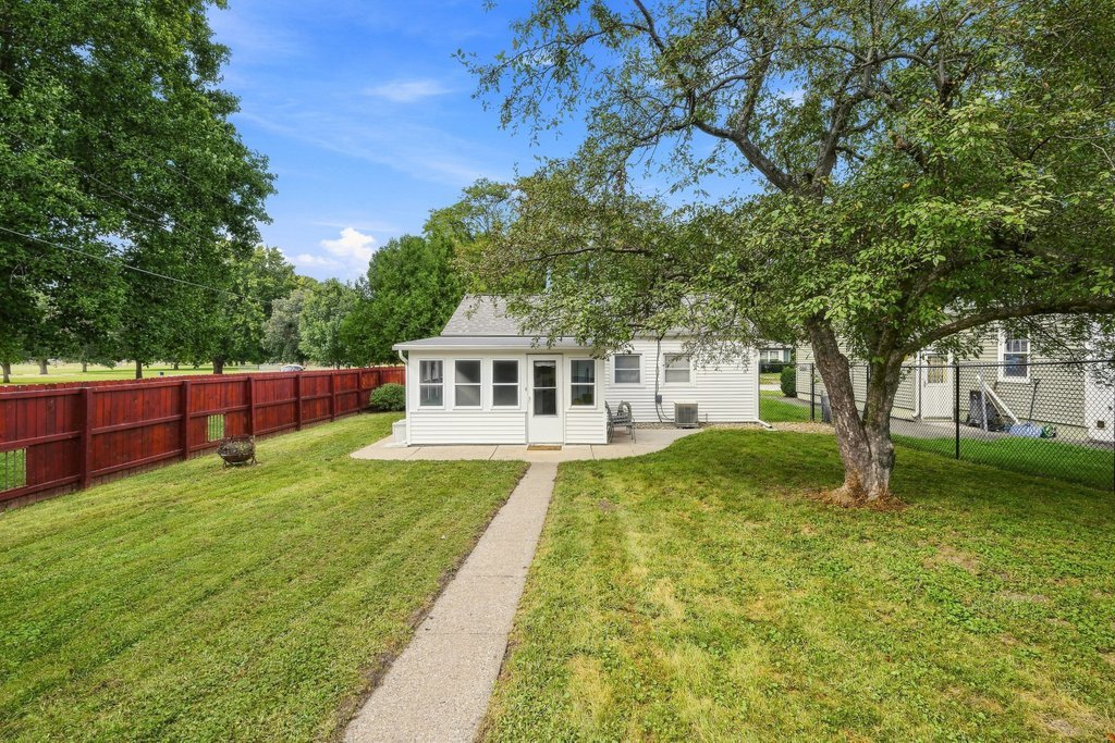 347 W 32nd Street Property Photo 18