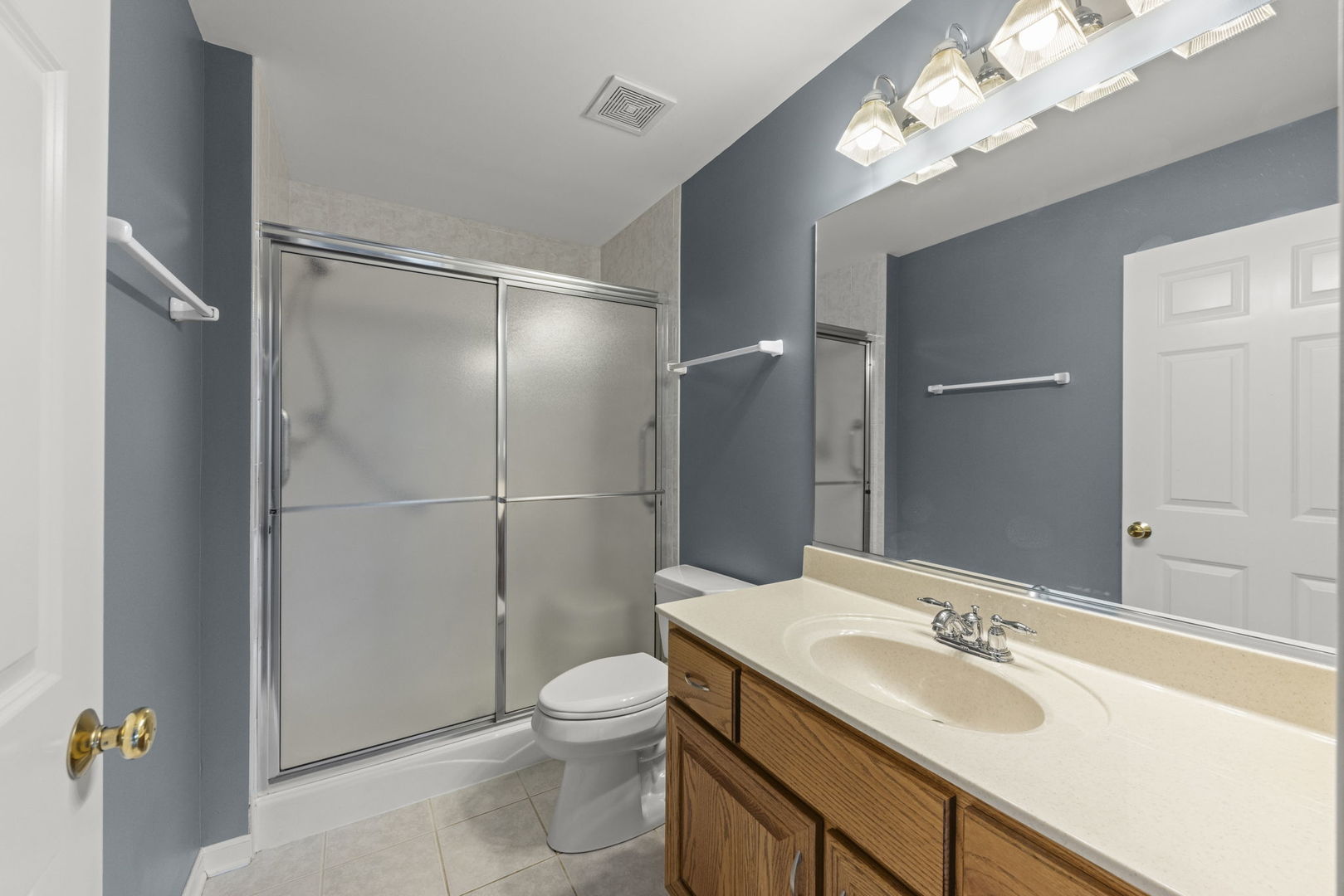 710 W 63rd Street 203 Property Photo 15