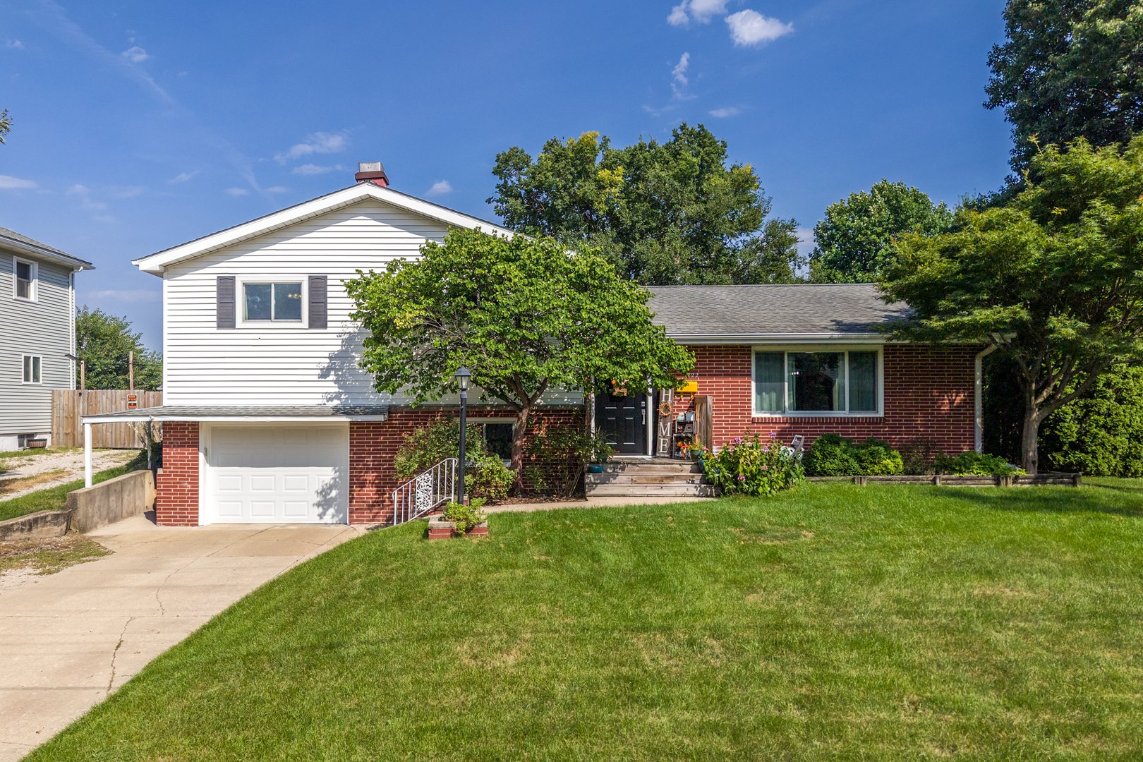 722 Christie Street Property Photo 1