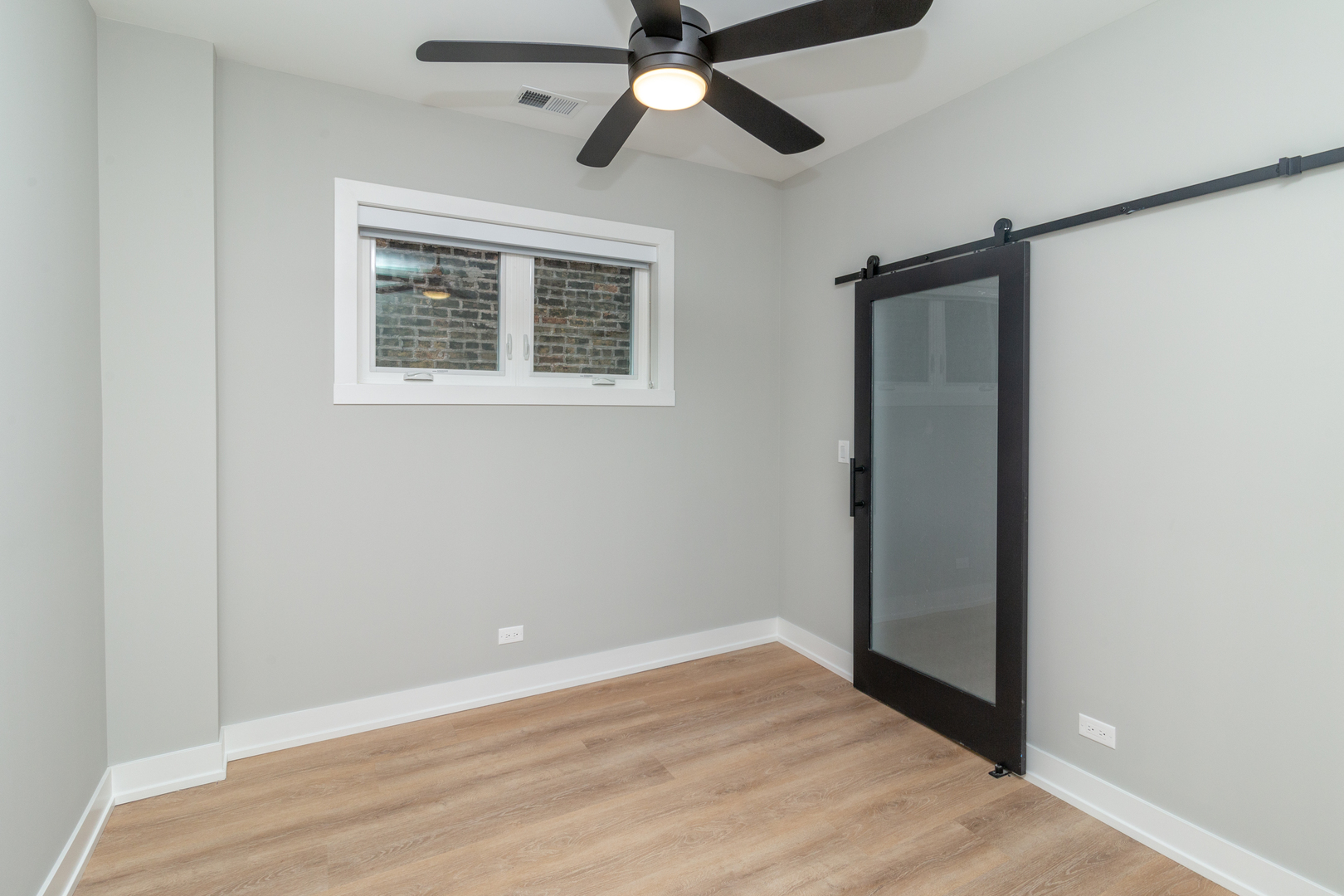 1840 W Augusta Boulevard Property Photo 16
