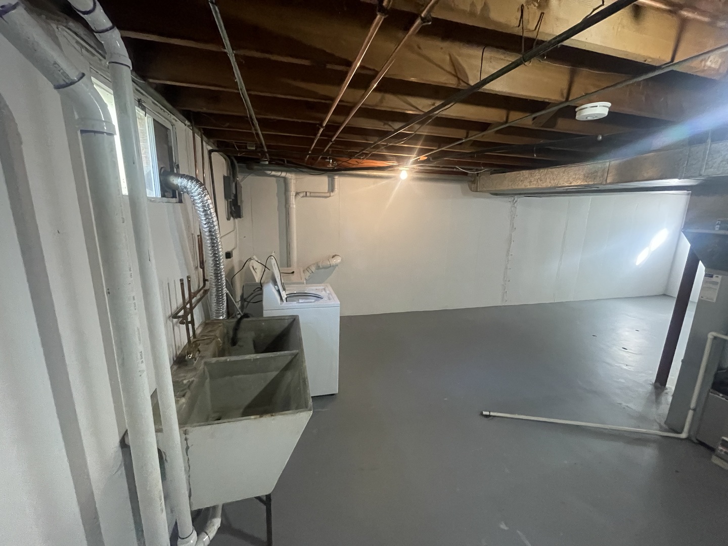 117 E 6th Avenue Property Photo 14