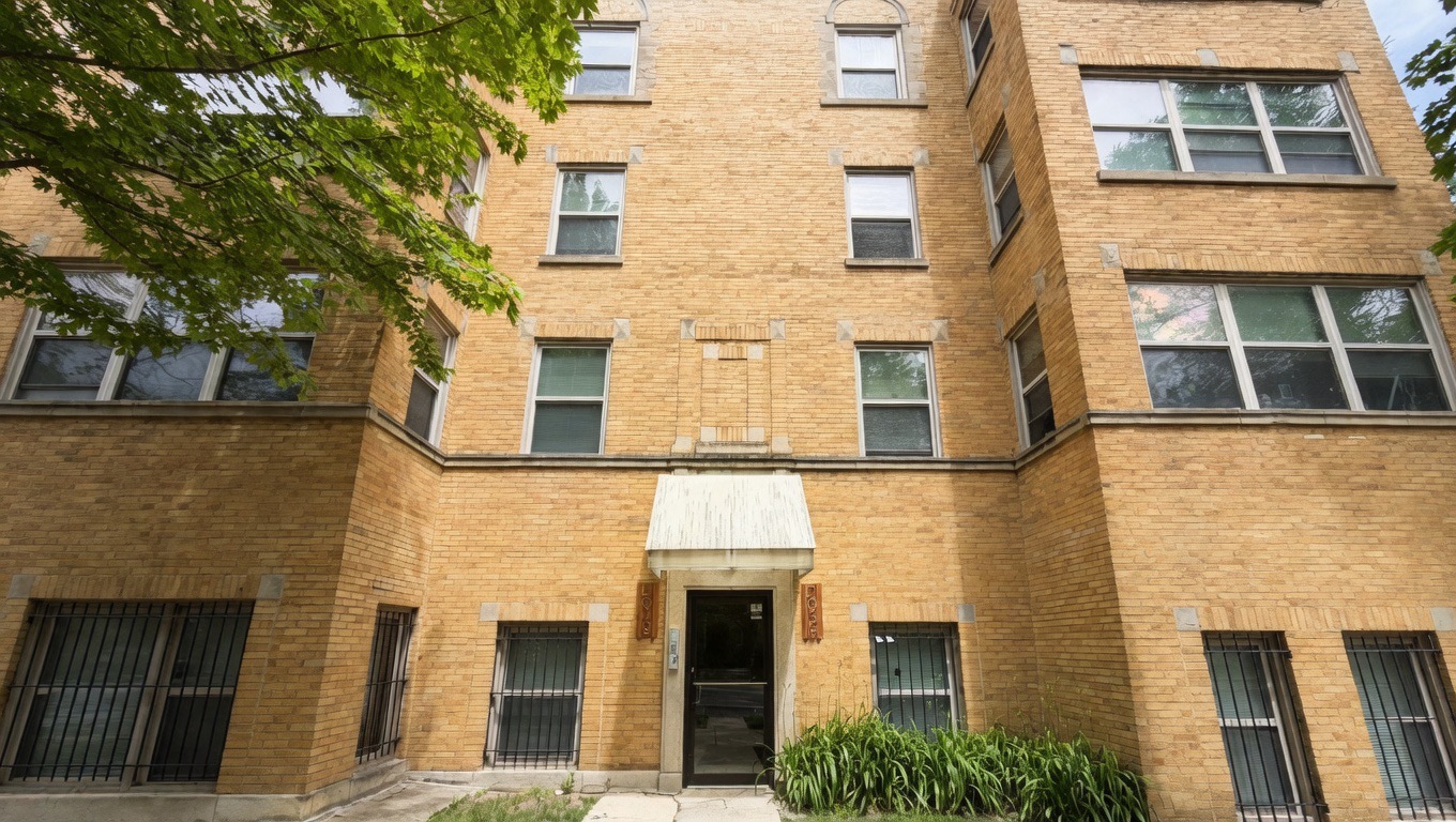 2046 W Touhy Avenue 2 Property Photo 1