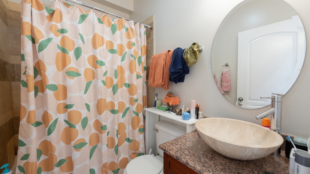 2046 W Touhy Avenue 2 Property Photo 8