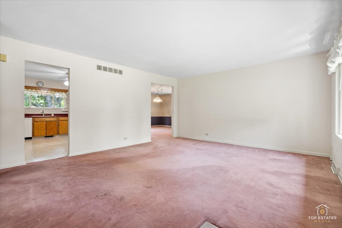 1420 N Hickory Avenue Property Photo 6
