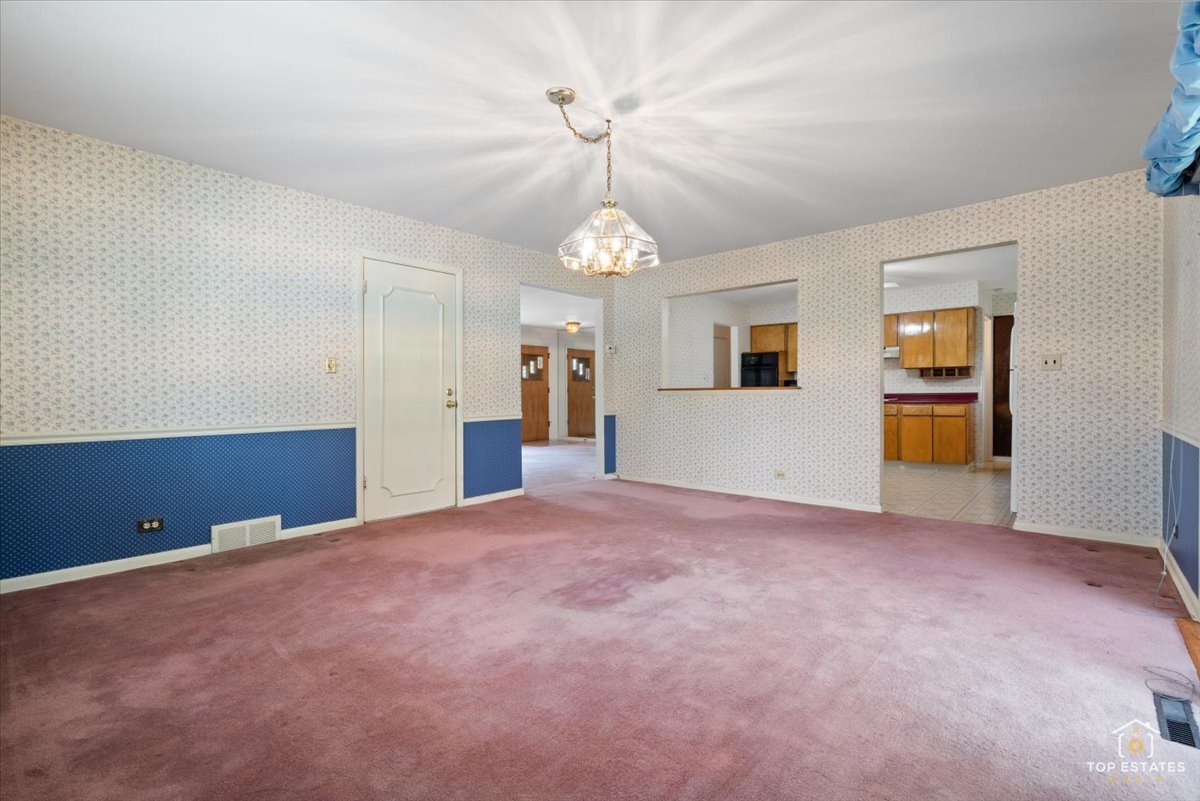 1420 N Hickory Avenue Property Photo 9