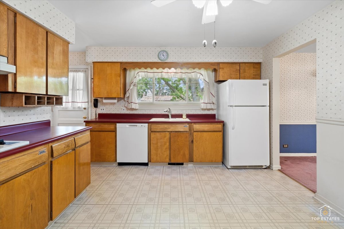 1420 N Hickory Avenue Property Photo 13