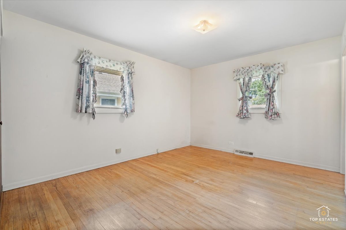 1420 N Hickory Avenue Property Photo 15