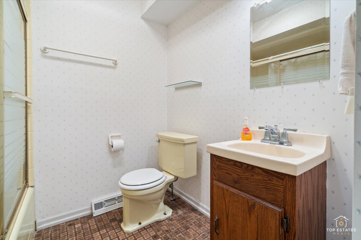1420 N Hickory Avenue Property Photo 20