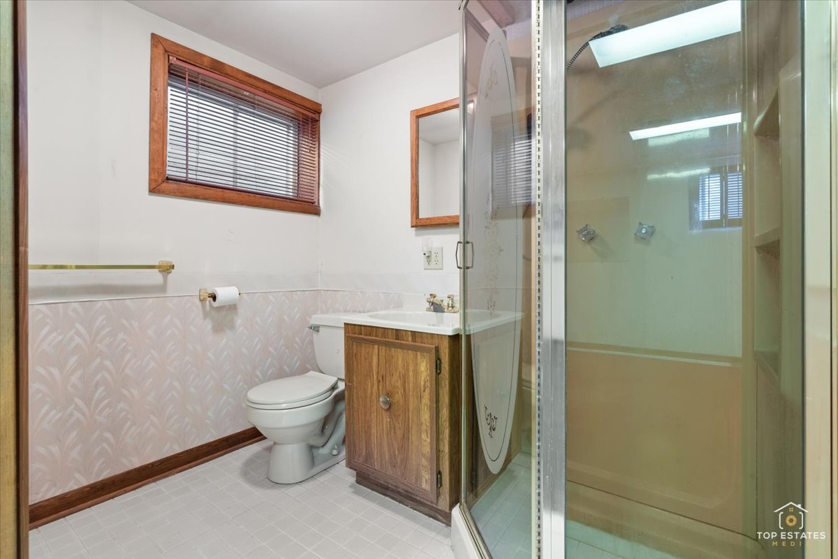 1420 N Hickory Avenue Property Photo 25