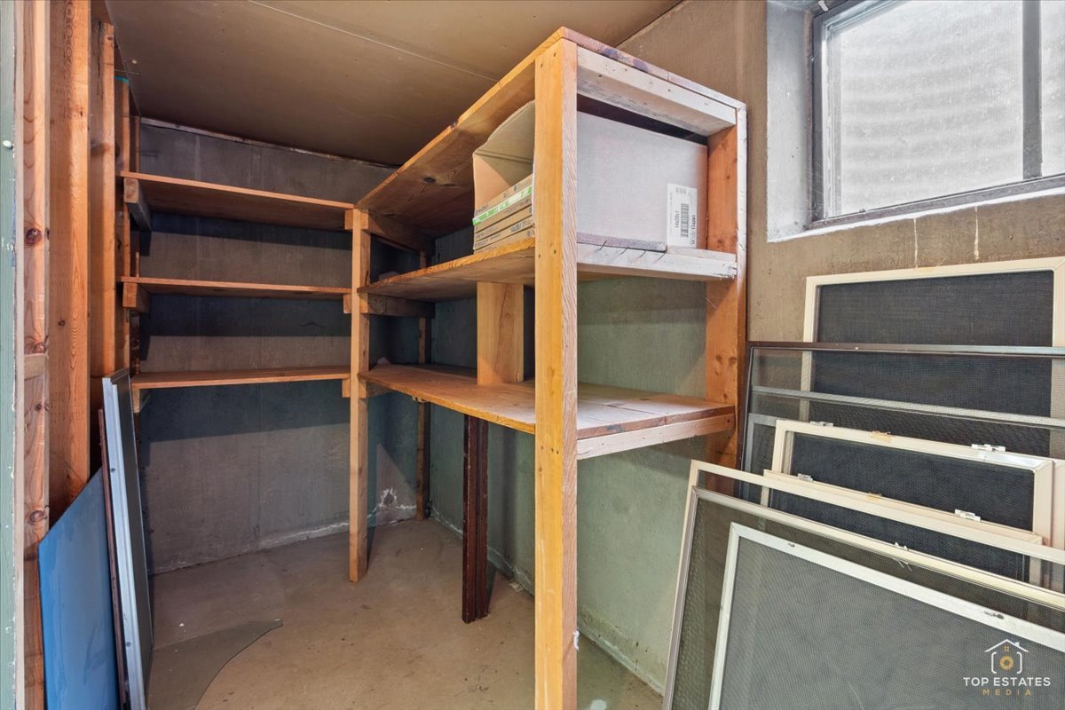 1420 N Hickory Avenue Property Photo 27