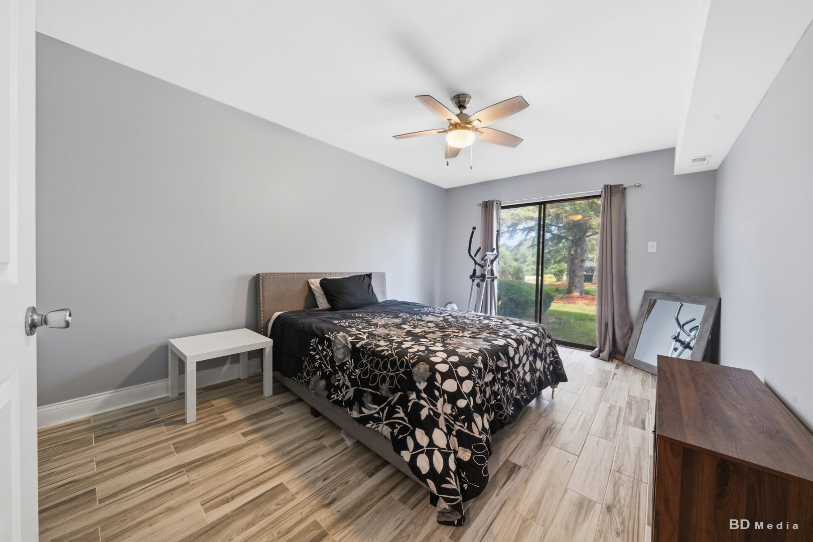 18590 Meadow Lane Property Photo 12