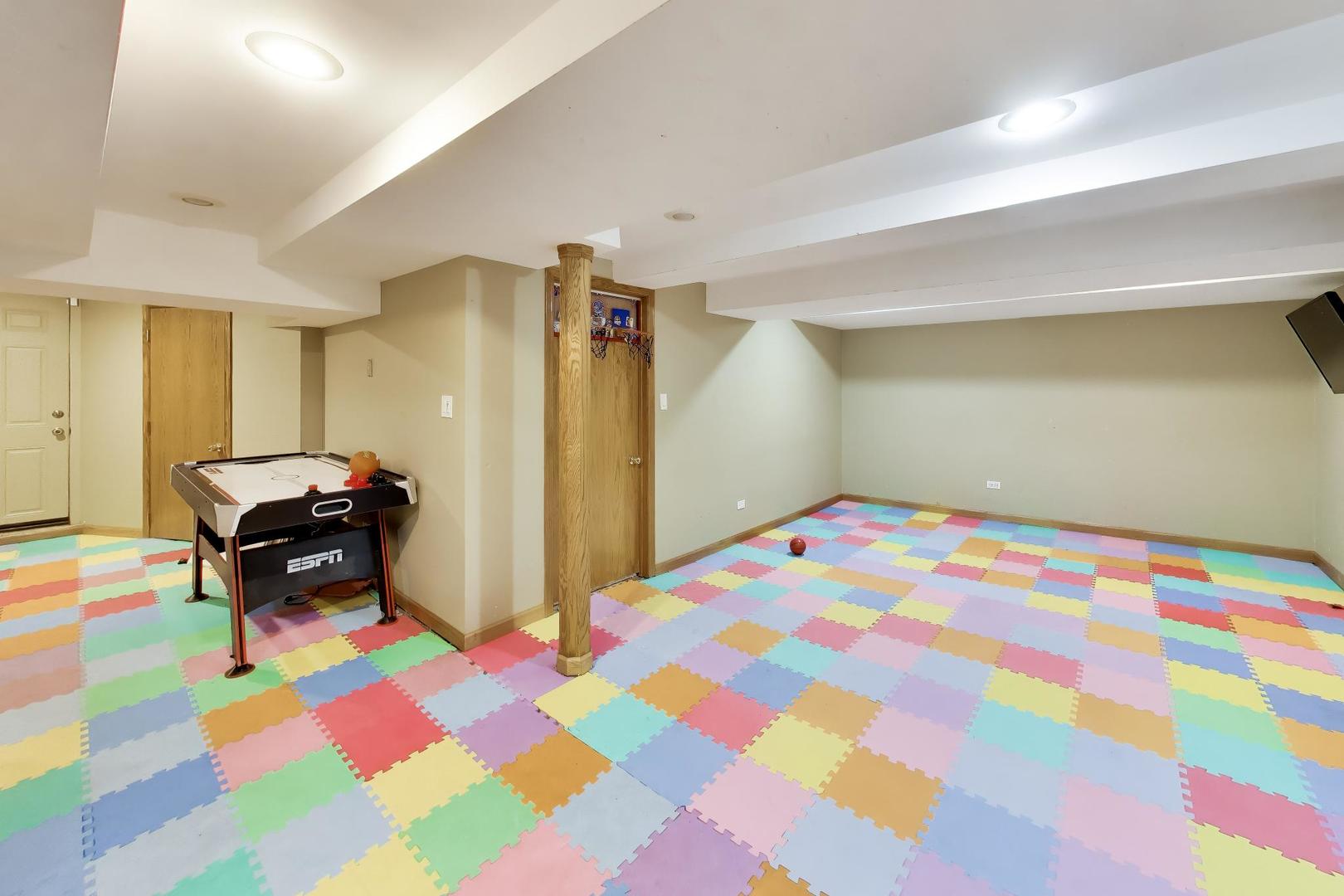 10041 S Hoyne Avenue Property Photo 29