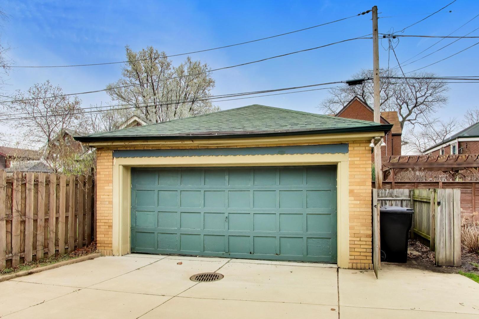 10041 S Hoyne Avenue Property Photo 38