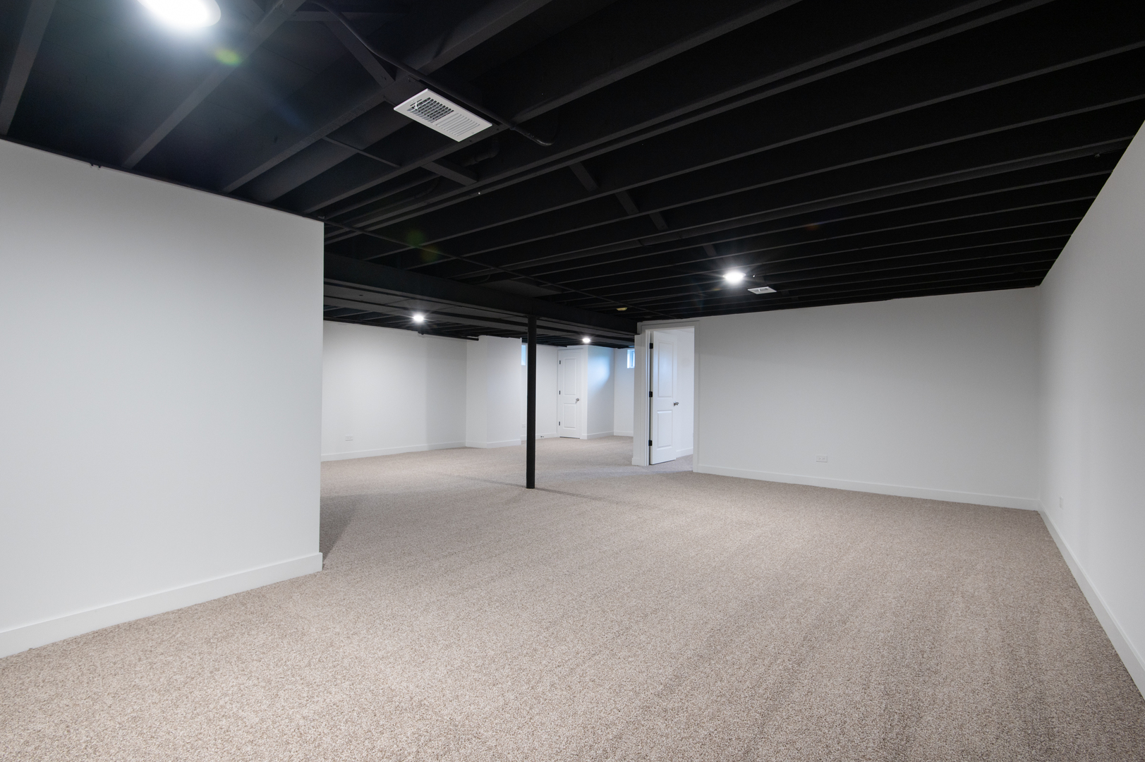17903 Park Avenue Property Photo 33
