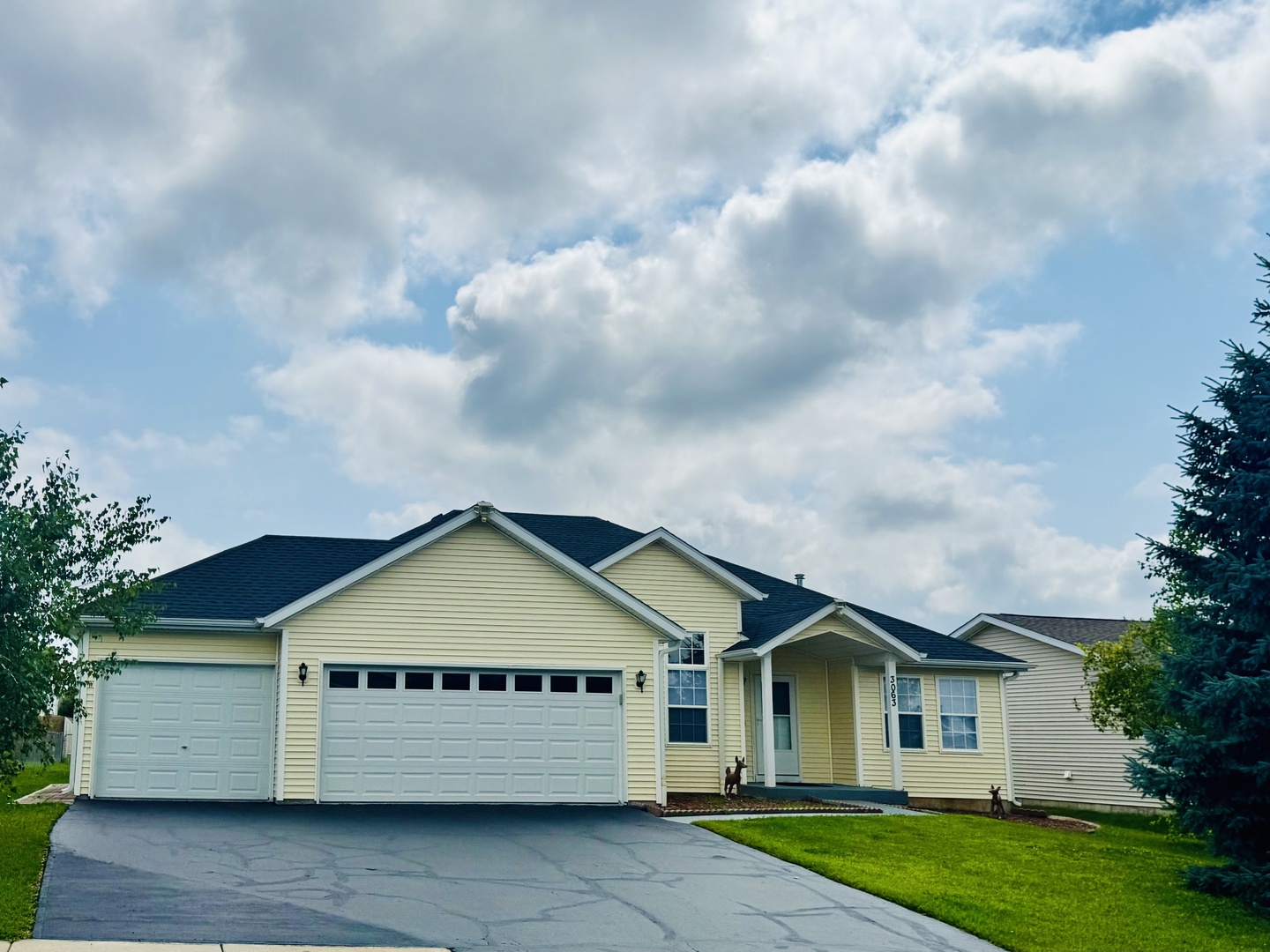 3063 Merseyshire Lane Property Photo 2