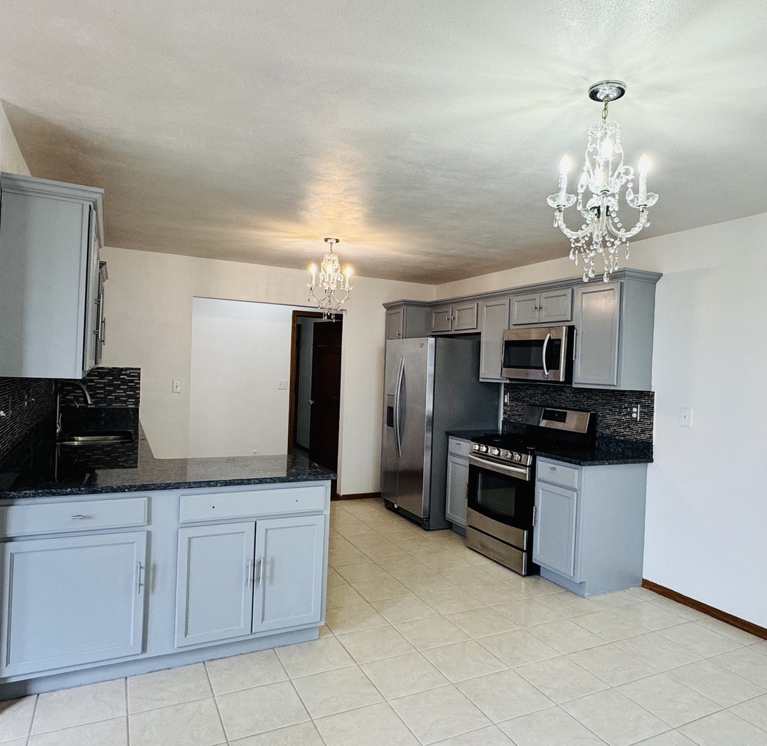 3063 Merseyshire Lane Property Photo 6